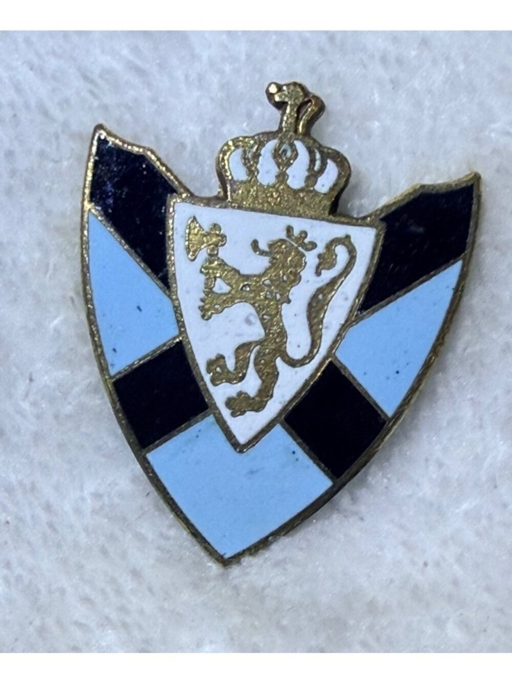 vintage enamel brooch heraldic shield design gold lion / axe, Norwegian or Scott